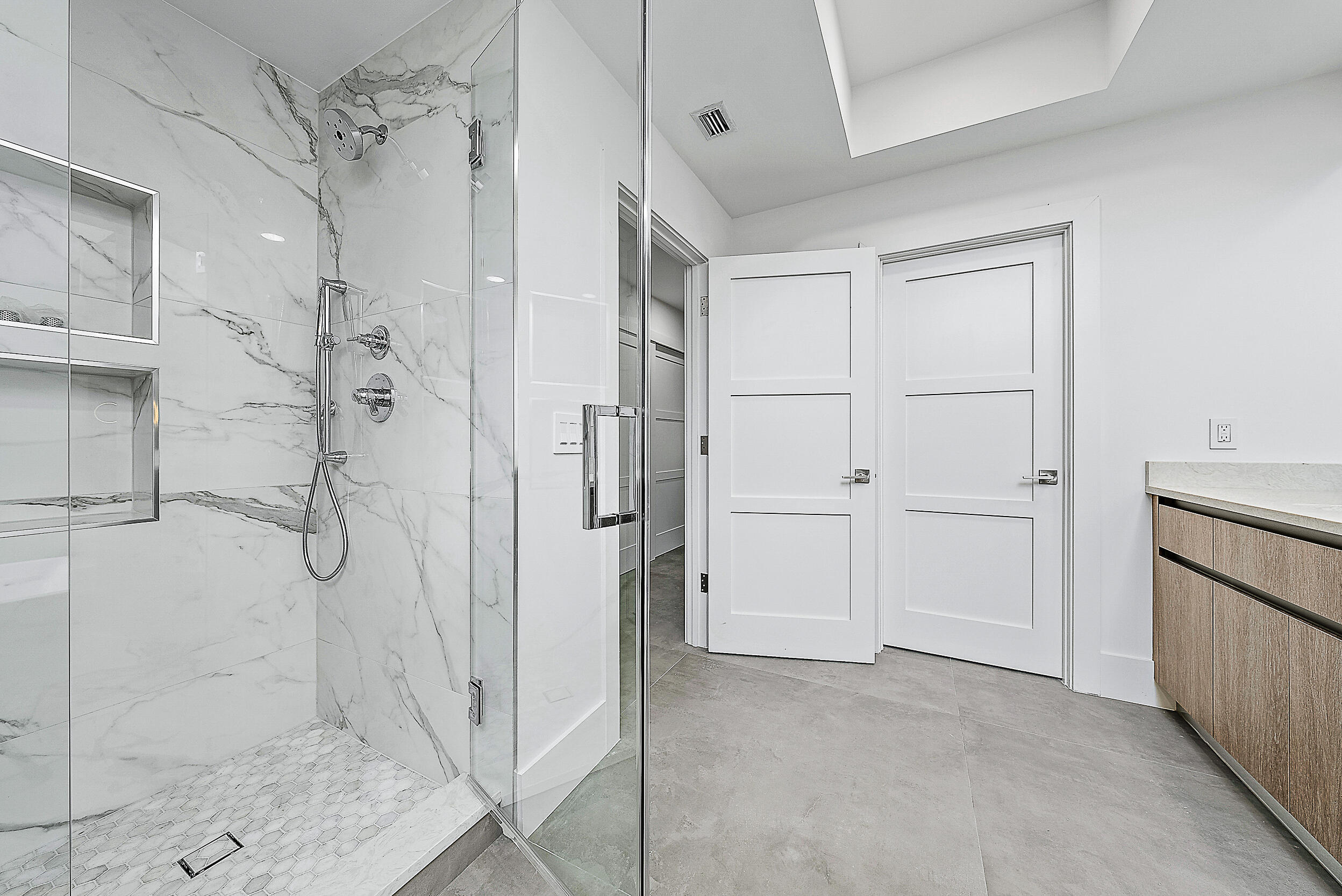 802 Captains Way Jupiter, FL 33477 - Photo 21 of 24 Primary Bath