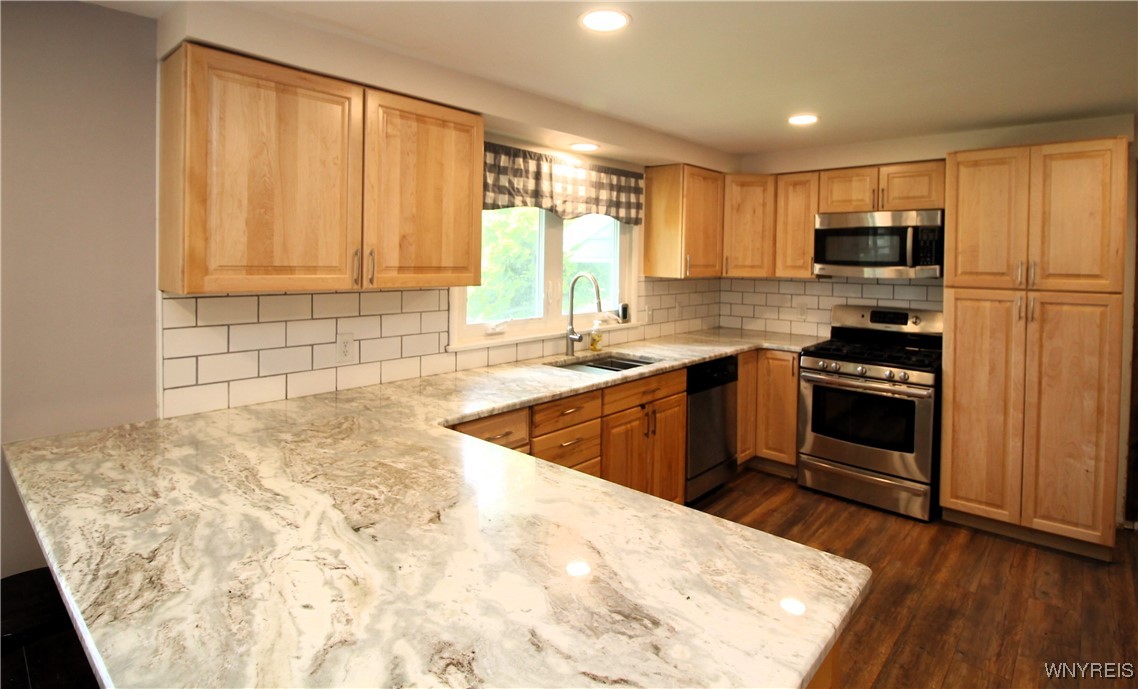 8709 Nottingham Terrace Buffalo, NY 14221 - Photo 9 of 33