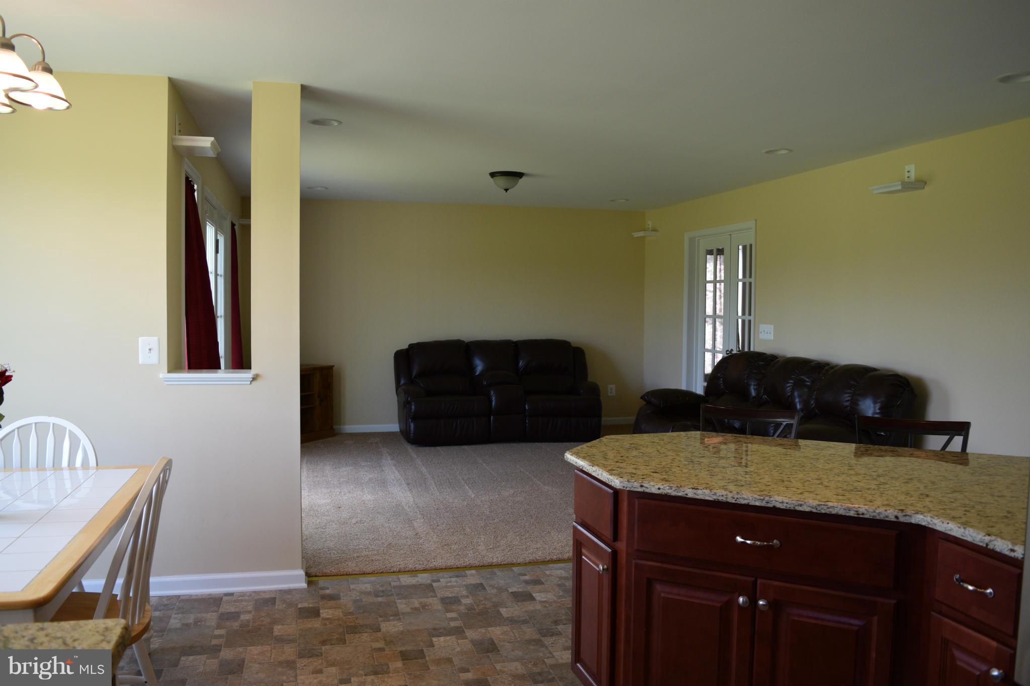 23065 Briscoe Farm Lane Ridgely, MD 21660 - Photo 7 of 27 Living Room