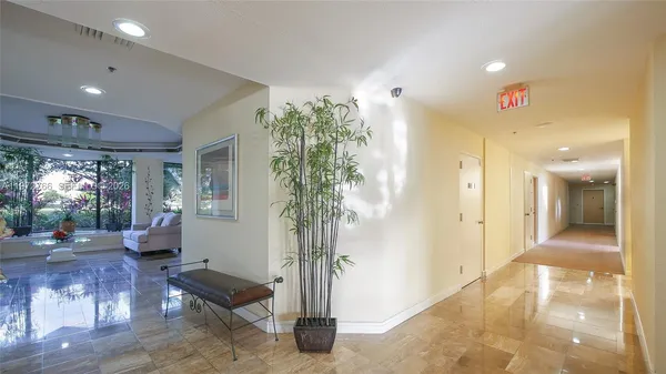 a view of livingroom with furniture