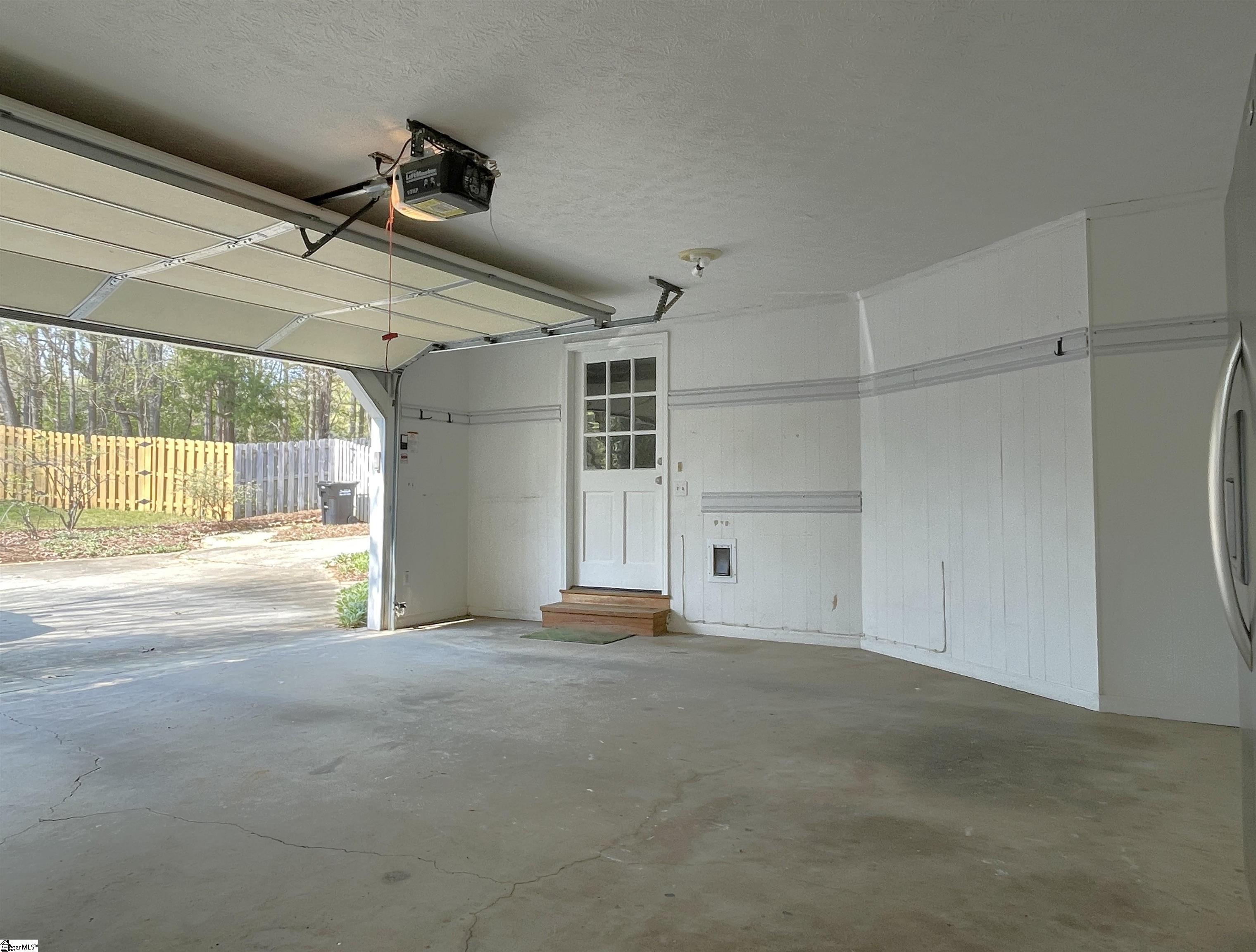 512 Hillpine Drive Simpsonville, SC 29681 - Photo 32 of 45