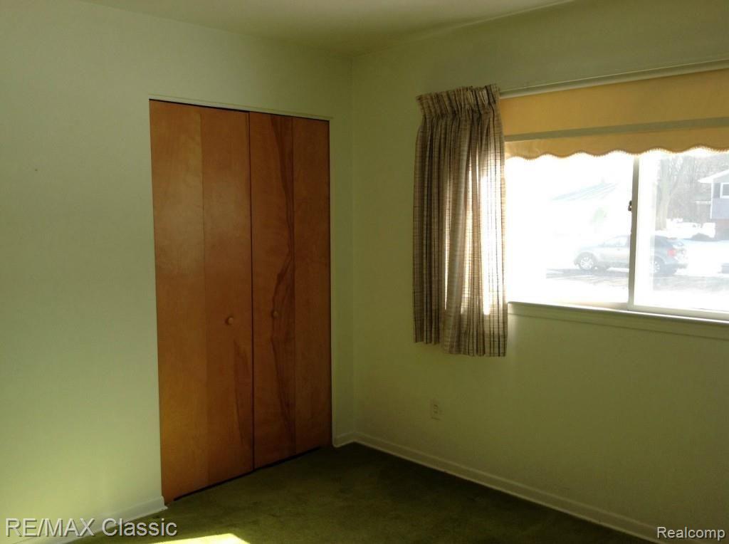 32176 Baintree Road Farmington, MI 48334 - Photo 26 of 41 CameraAwesomePhoto_25.jpg