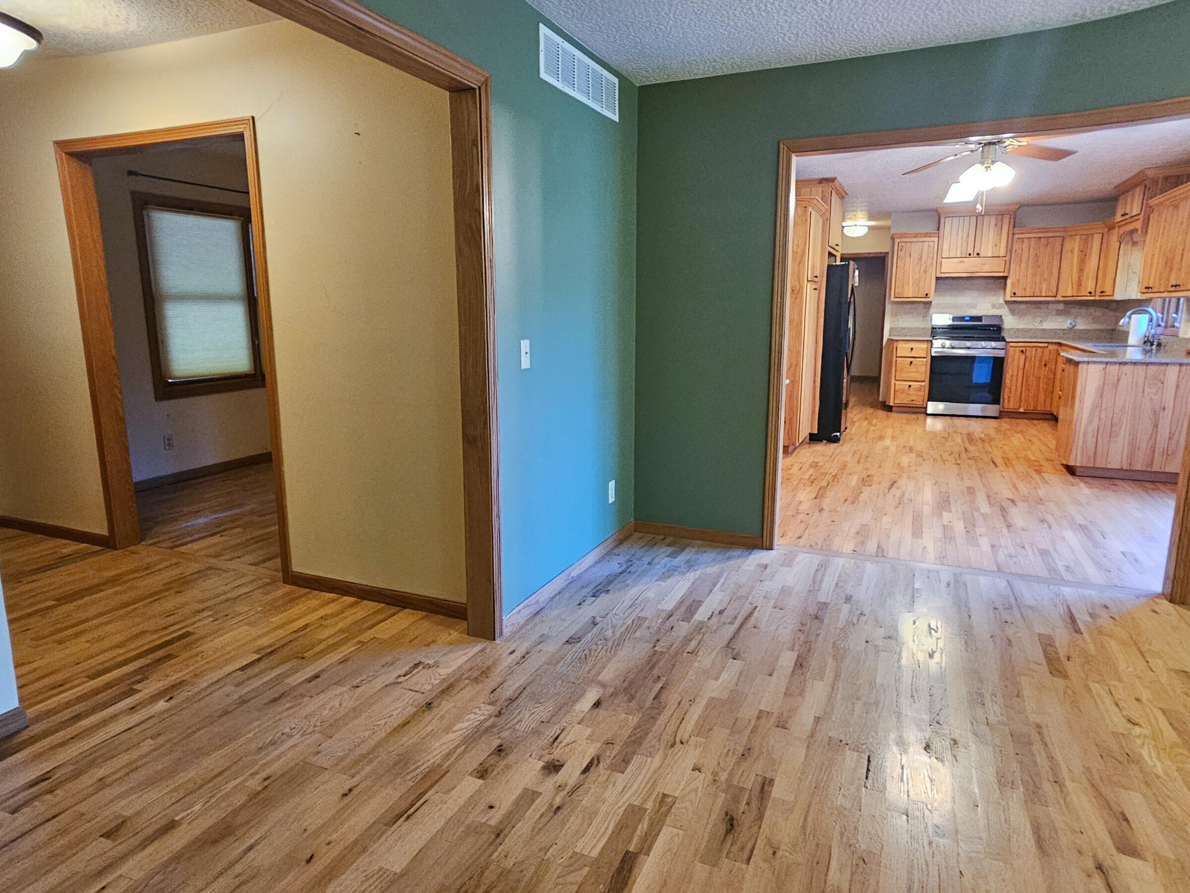6689 Douglas Road Houston, MO 65483 - Photo 23 of 62 20260514_103435