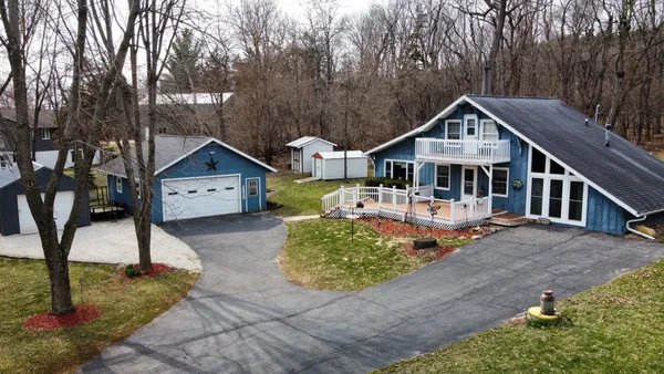 $439,900 | E12516 County Road T, Baraboo, WI 53913