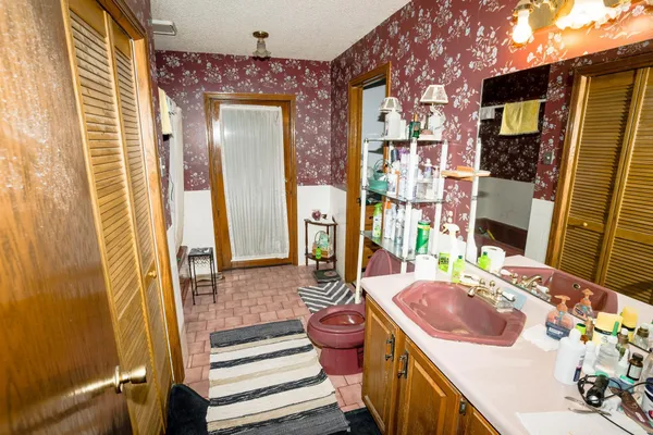 $1,800,000 | 9225 Lake Boulevard, Chisago City, MN 55013