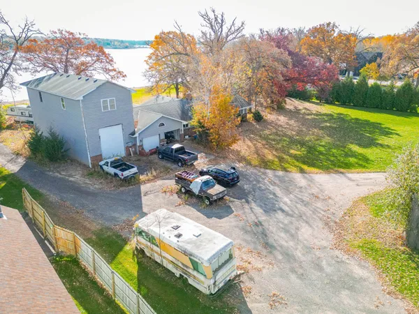 $1,800,000 | 9225 Lake Boulevard, Chisago City, MN 55013