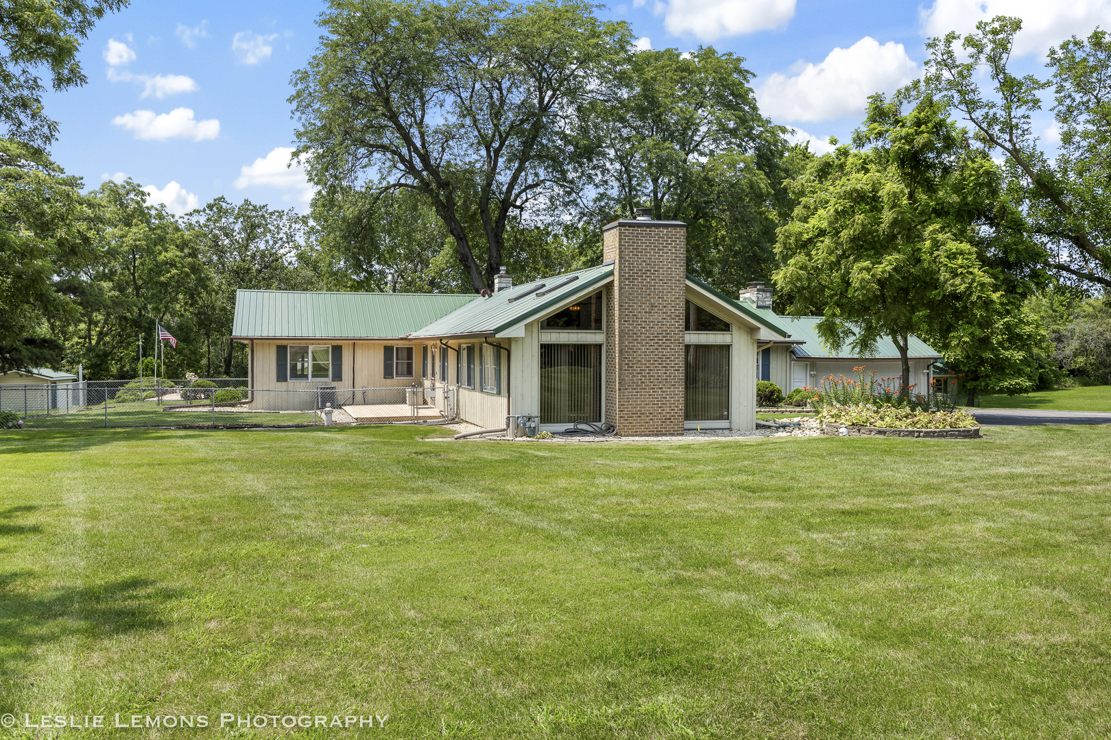 2N210 Swift Road Lombard, IL 60148 - Photo 2 of 26 Gallery Image 2