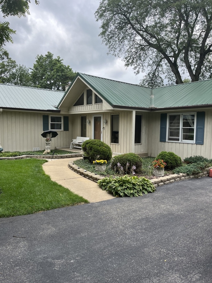 2N210 Swift Road Lombard, IL 60148 - Photo 3 of 26 Gallery Image 3
