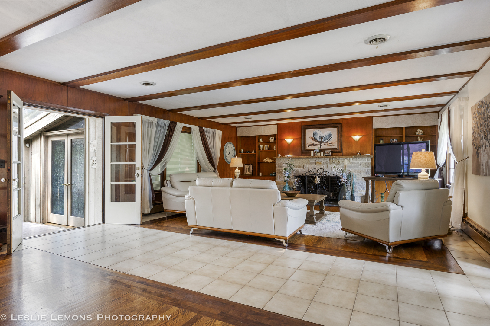 2N210 Swift Road Lombard, IL 60148 - Photo 4 of 26 Gallery Image 4