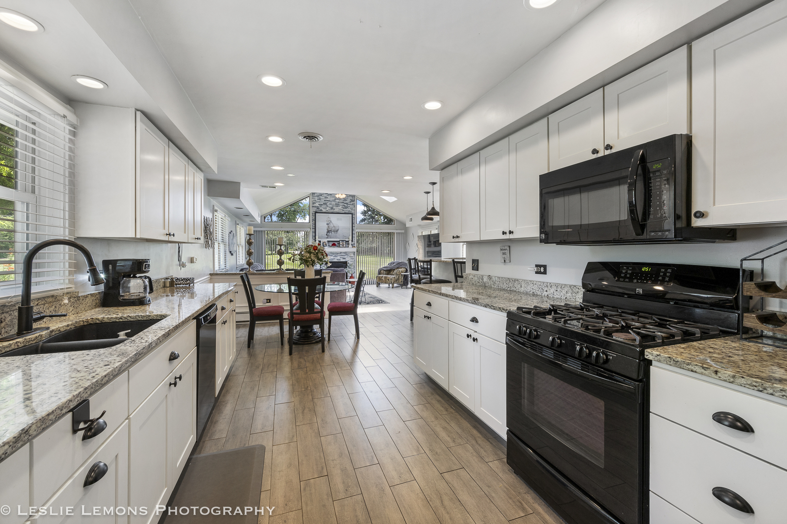 2N210 Swift Road Lombard, IL 60148 - Photo 9 of 26 Gallery Image 9