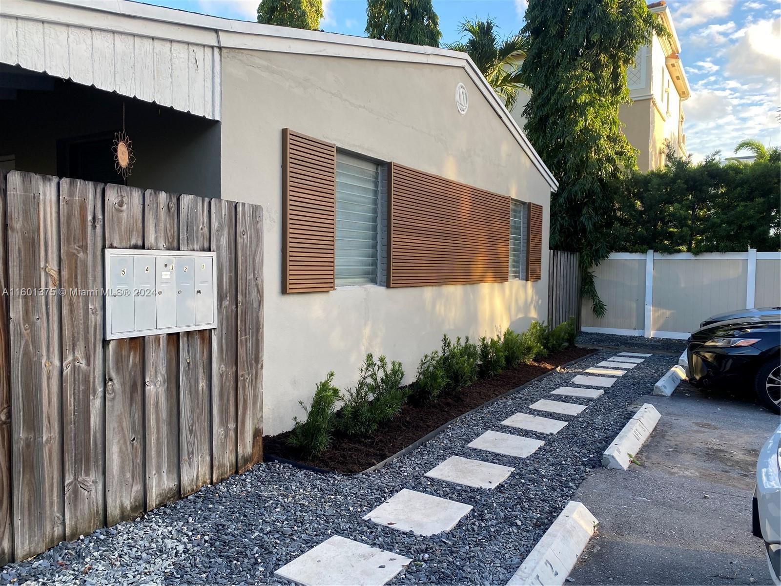 618 Northeast 8th Ave Unit 4