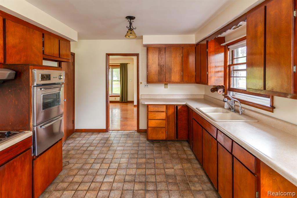 264 Sprague Road Coldwater, MI 49036 - Photo 11 of 45 Gallery Image 11