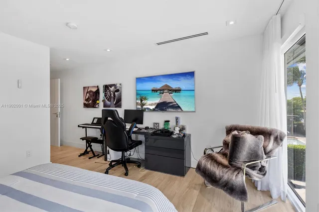 $2,250,000 | 11325 Northwest 66th Street, Doral, FL 33178