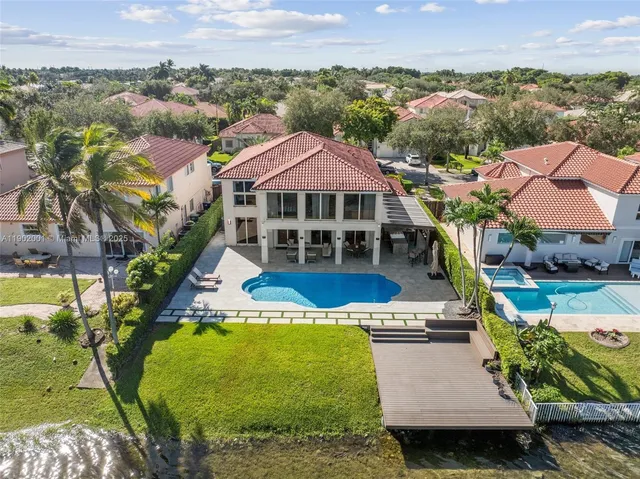 $2,250,000 | 11325 Northwest 66th Street, Doral, FL 33178