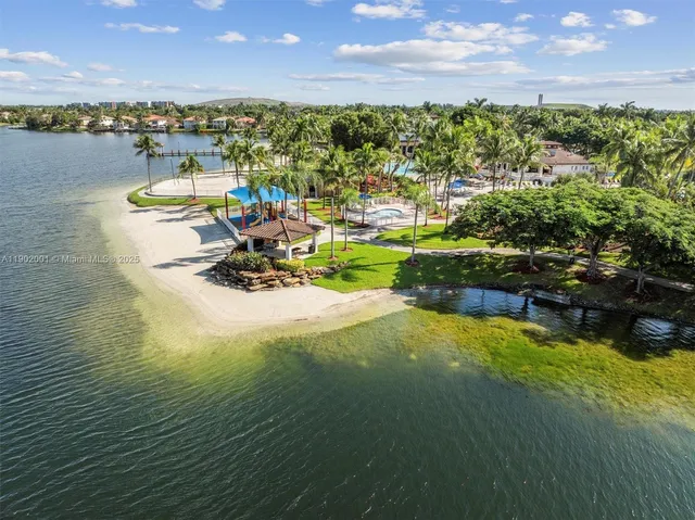 $2,250,000 | 11325 Northwest 66th Street, Doral, FL 33178