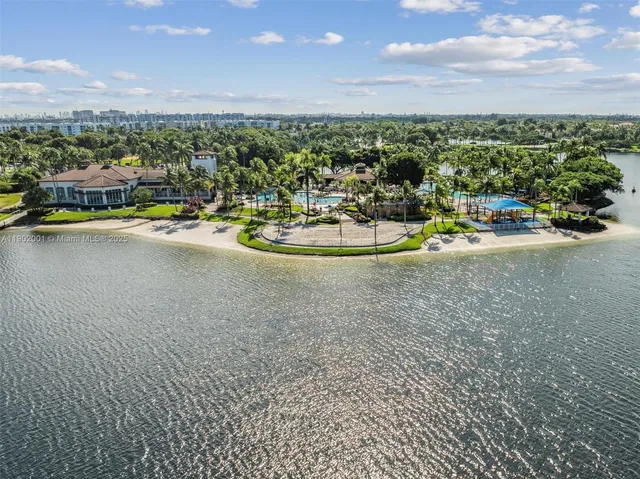 $2,250,000 | 11325 Northwest 66th Street, Doral, FL 33178