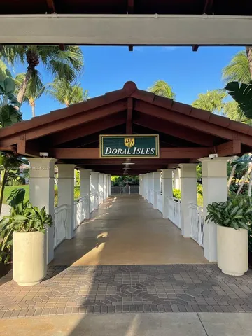 $2,250,000 | 11325 Northwest 66th Street, Doral, FL 33178