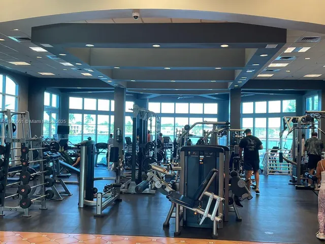 $2,250,000 | 11325 Northwest 66th Street, Doral, FL 33178