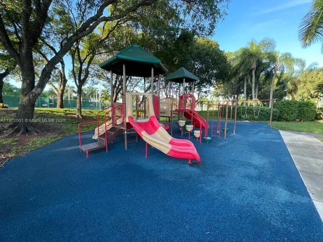 $2,250,000 | 11325 Northwest 66th Street, Doral, FL 33178