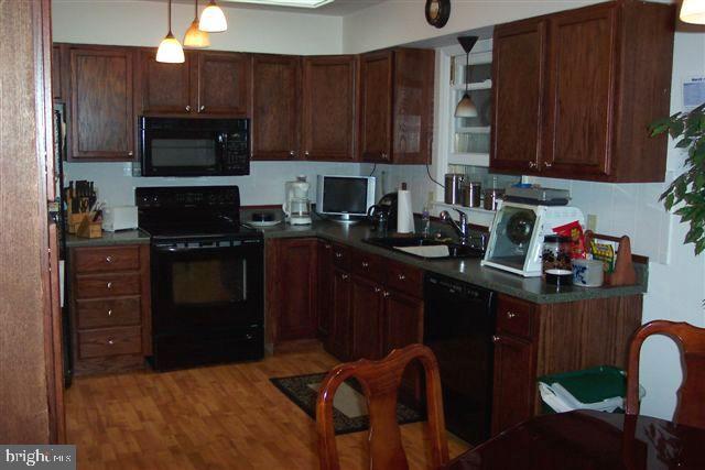 32 Riverside Avenue Lancaster, PA 17602 - Photo 3 of 6 Gallery Image 3
