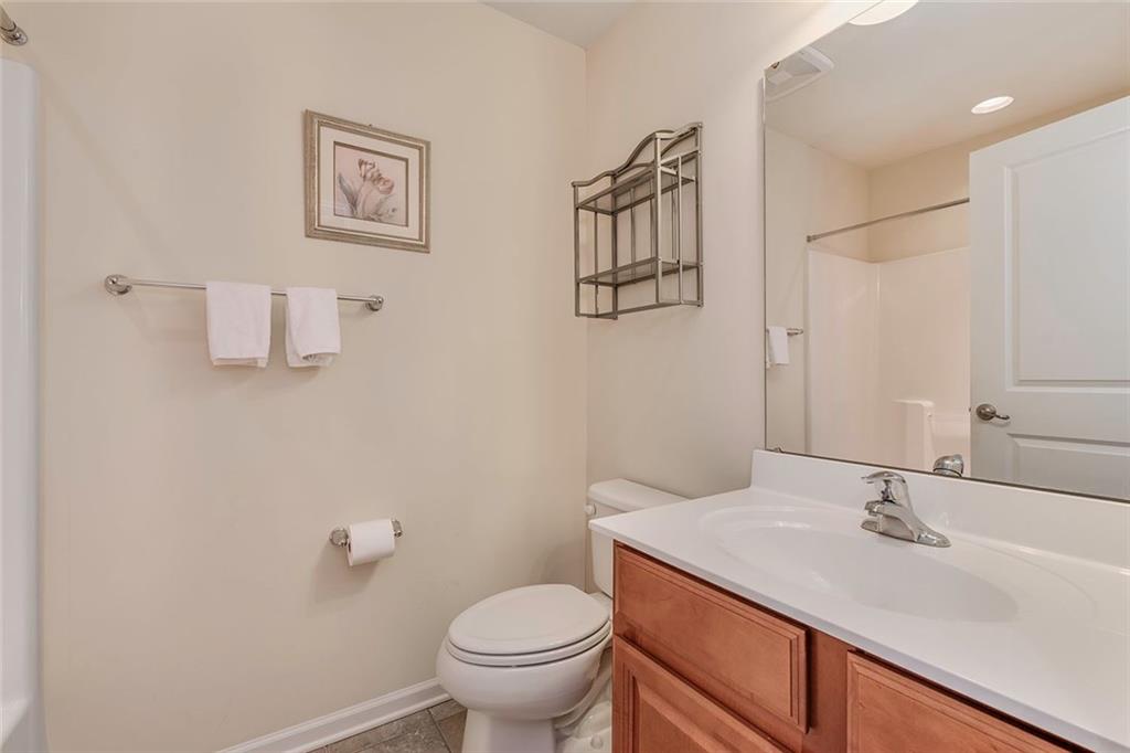 614 Rosecliff Road Wexford, PA 15090 - Photo 16 of 23 This is the second bathroom. Notice how clean and bright. THE TILE RACK AND PICTURE IS NOT INCLUDED IN THE SALE OF THE HOUSE.