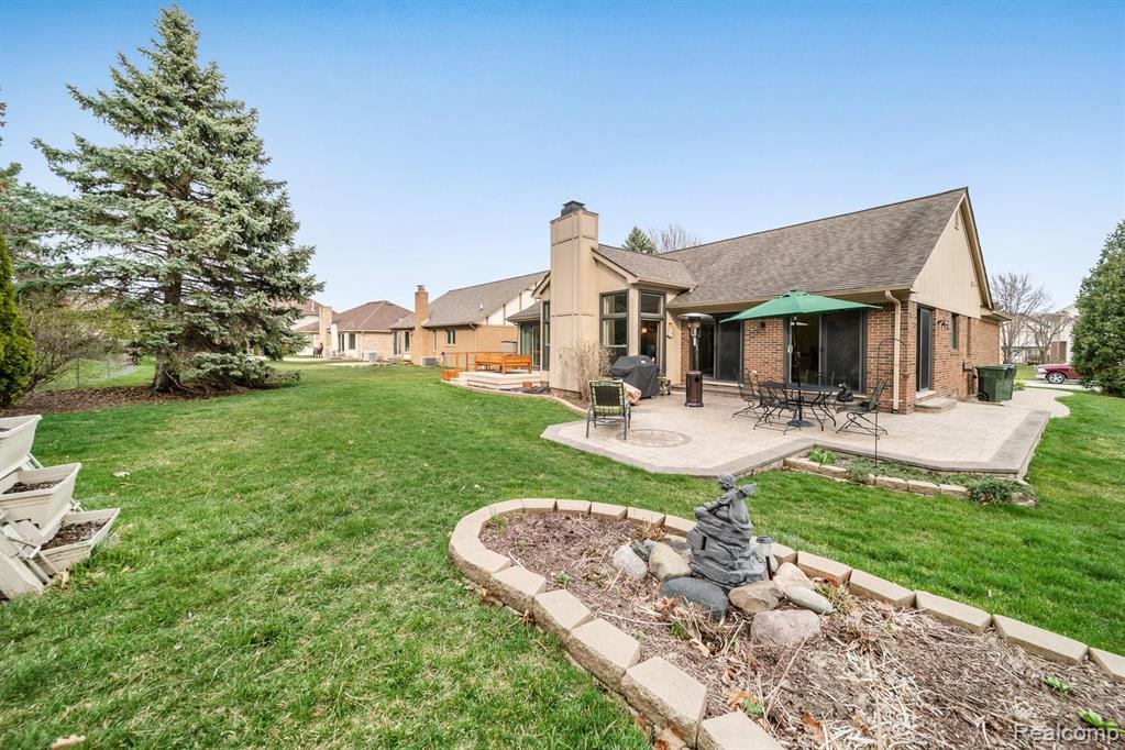 3136 Primrose Drive Rochester Hills, MI 48307 - Photo 33 of 37