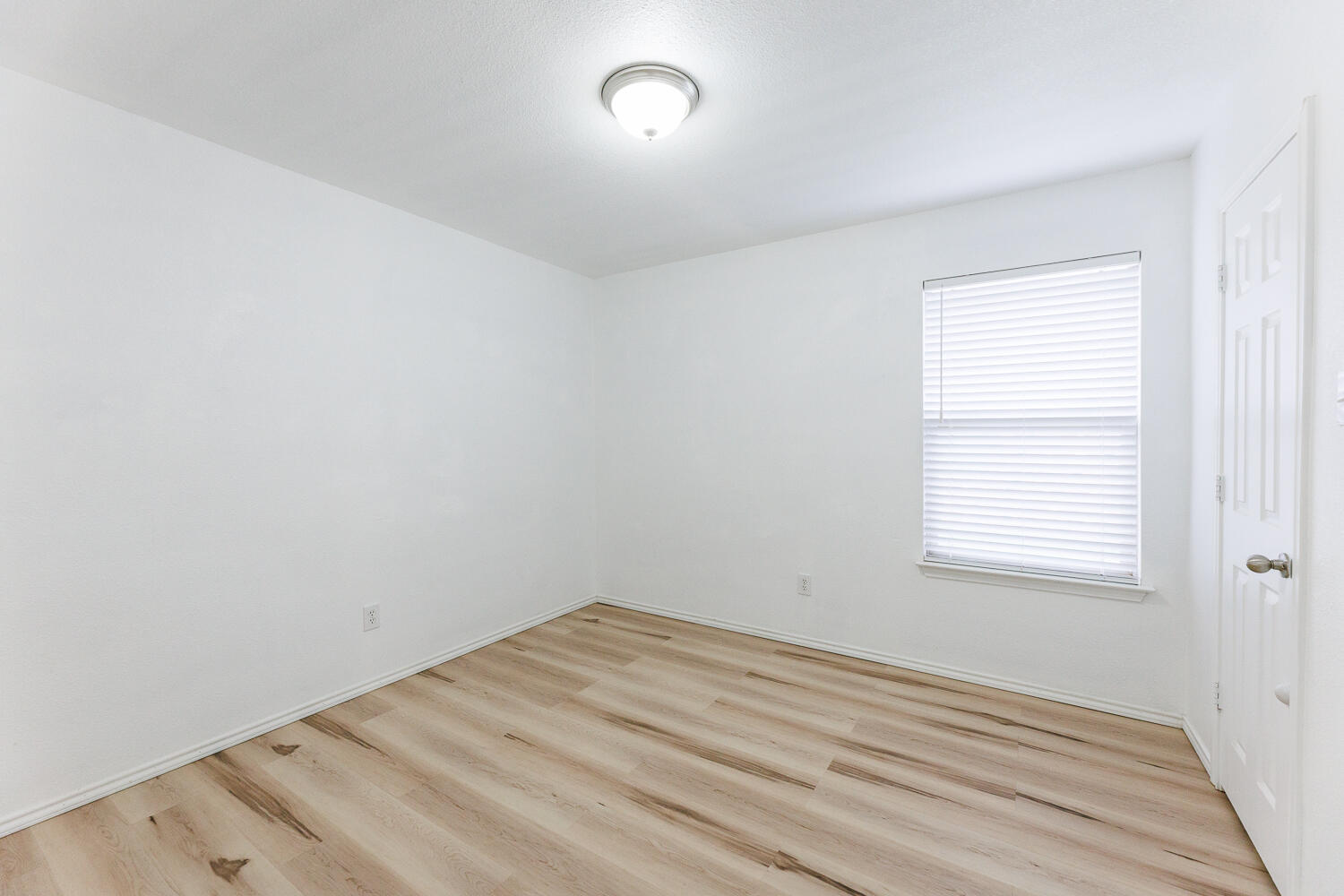 6906 37th Street Lubbock, TX 79407 - Photo 33 of 50 Third Bedroom