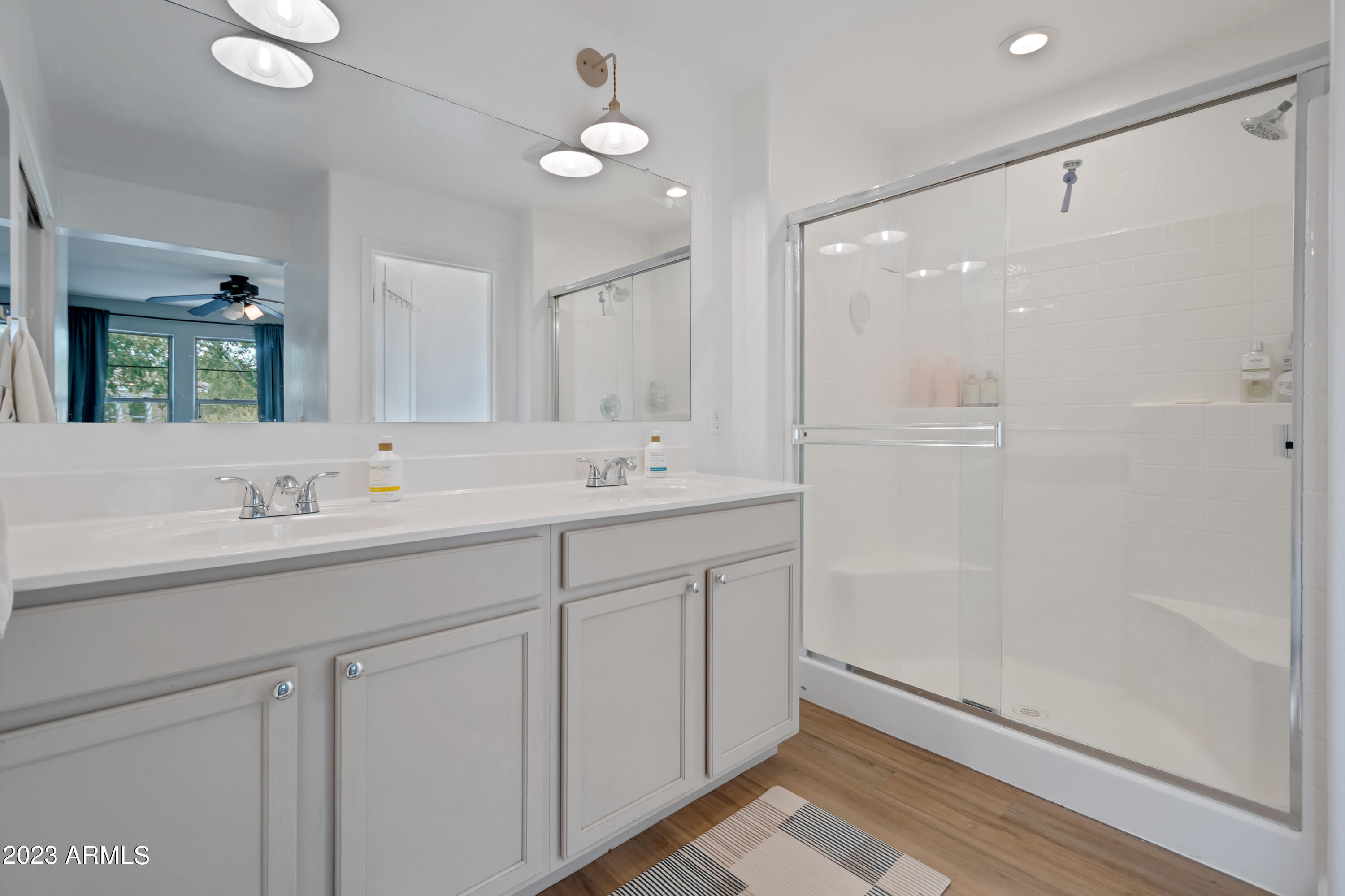 451 South Hawes Road, Unit 75 Mesa, AZ 85208 - Photo 13 of 27 Primary Bathroom