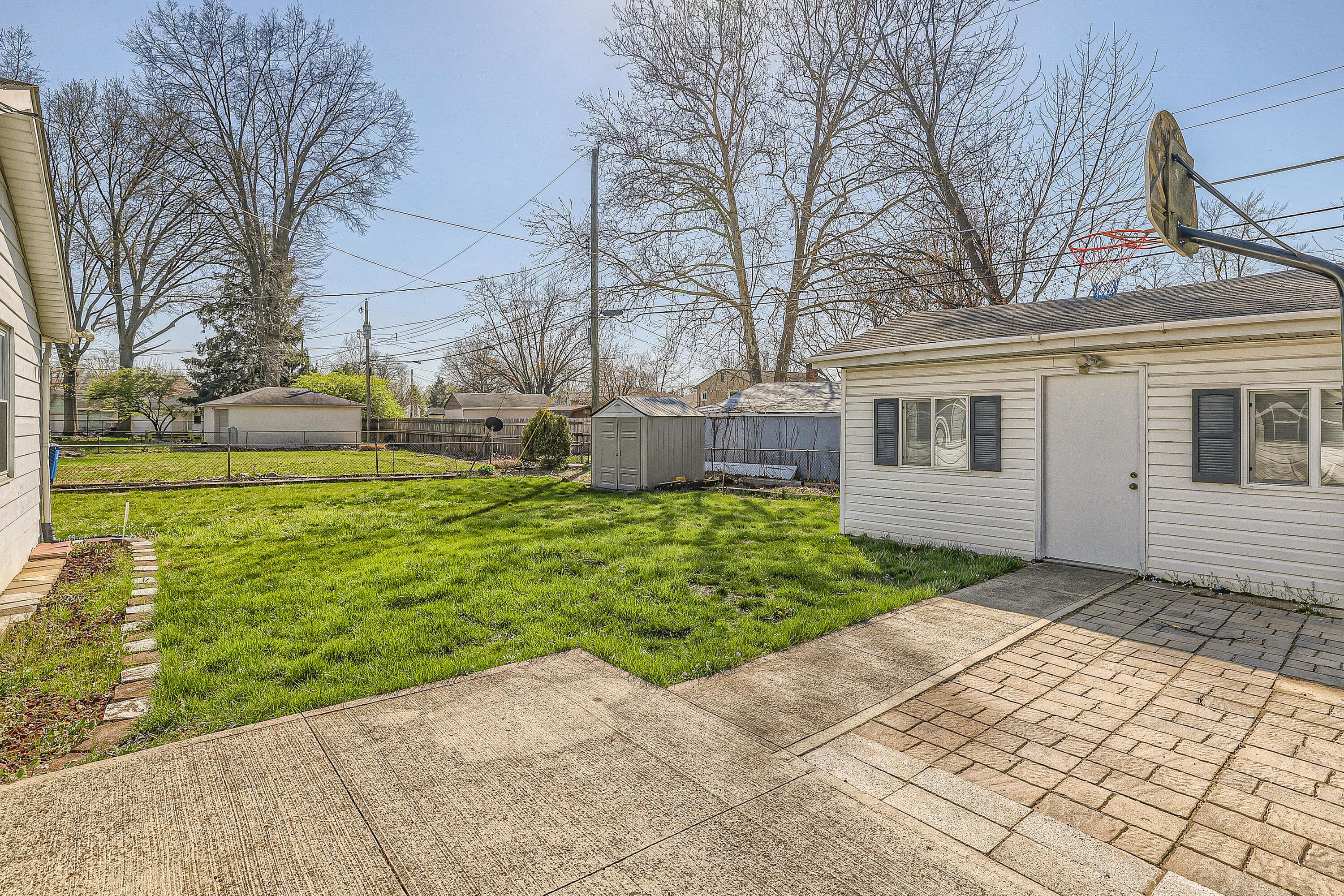 1851 Fleming Road Columbus, OH 43232 - Photo 24 of 27 28 Patio