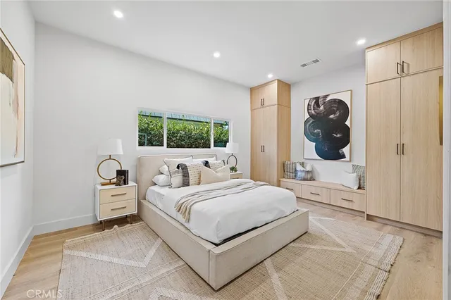 $12,500 | 5157 Woodley Avenue, Encino, CA 91436