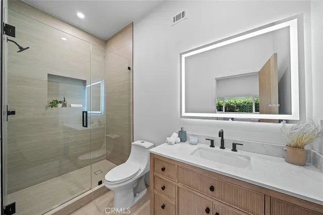 $12,500 | 5157 Woodley Avenue, Encino, CA 91436