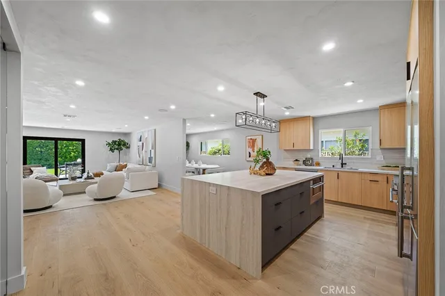 $12,500 | 5157 Woodley Avenue, Encino, CA 91436