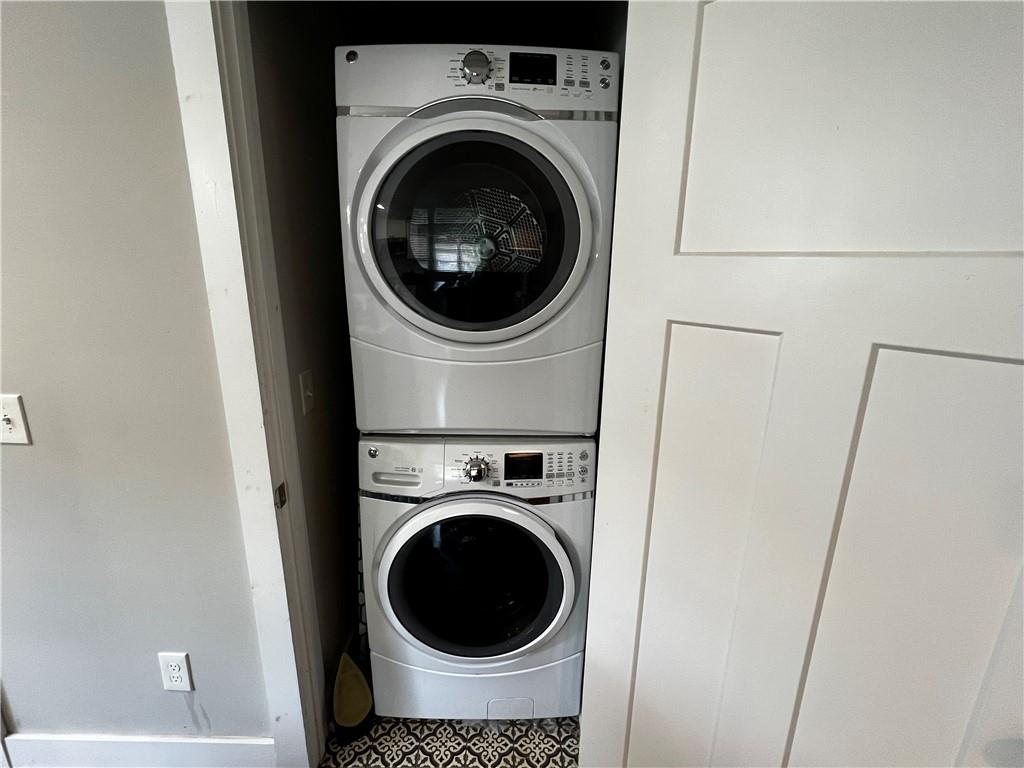 1611 Wellswood Drive Southeast Atlanta, GA 30315 - Photo 10 of 16