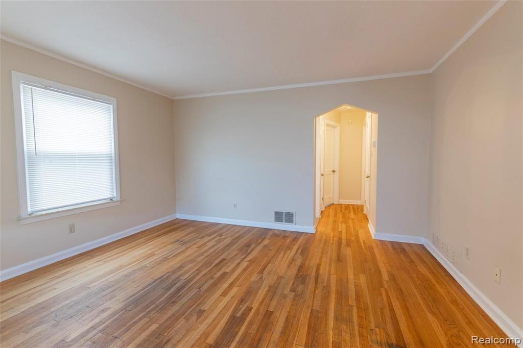 23737 Normandy Avenue Eastpointe, MI 48021 - Photo 4 of 18