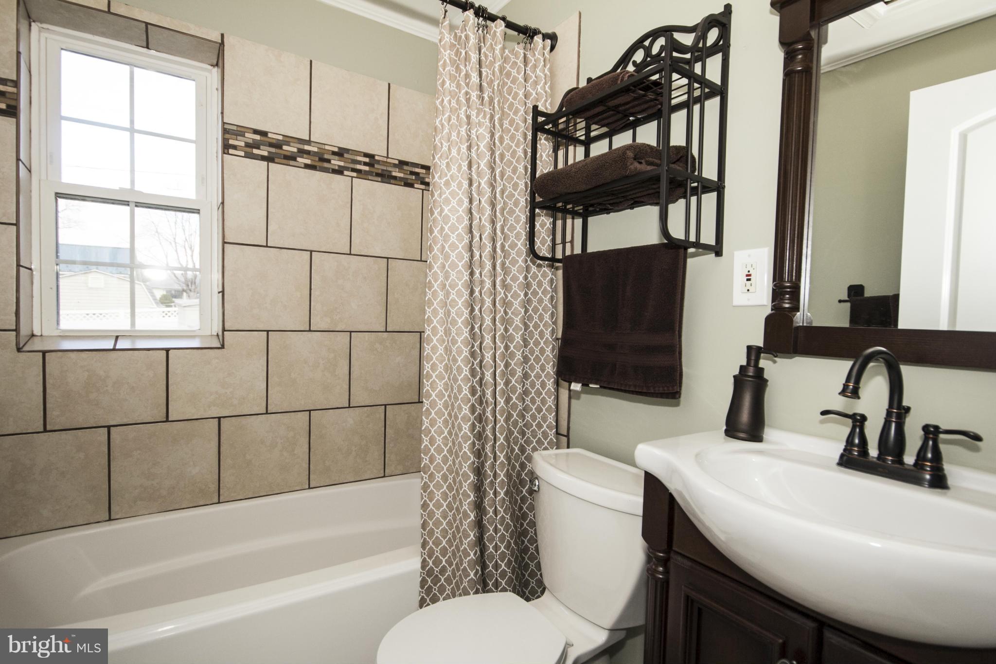 30 Compass Road Baltimore, MD 21220 - Photo 15 of 21 Bath