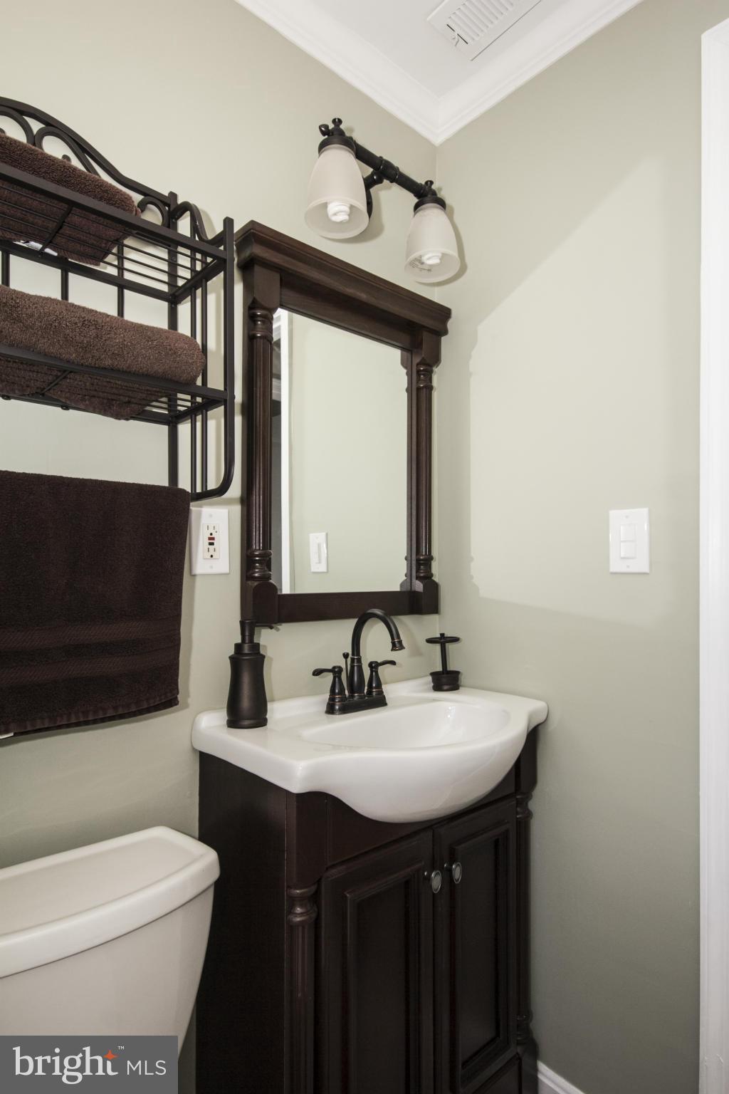 30 Compass Road Baltimore, MD 21220 - Photo 16 of 21 Bath
