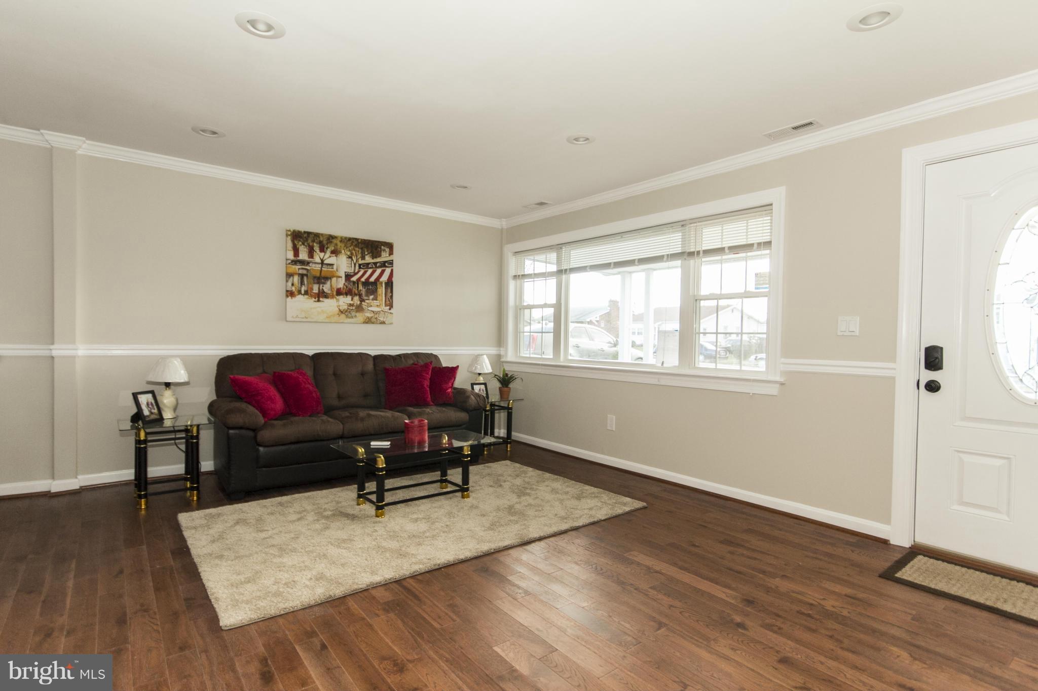 30 Compass Road Baltimore, MD 21220 - Photo 7 of 21 Living Room