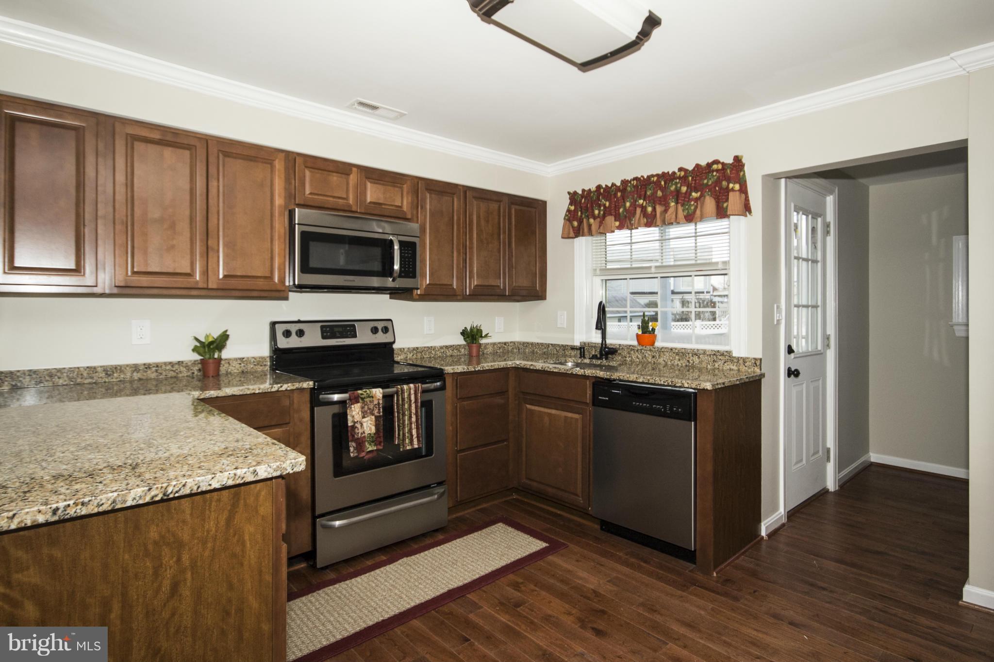30 Compass Road Baltimore, MD 21220 - Photo 8 of 21 Kitchen
