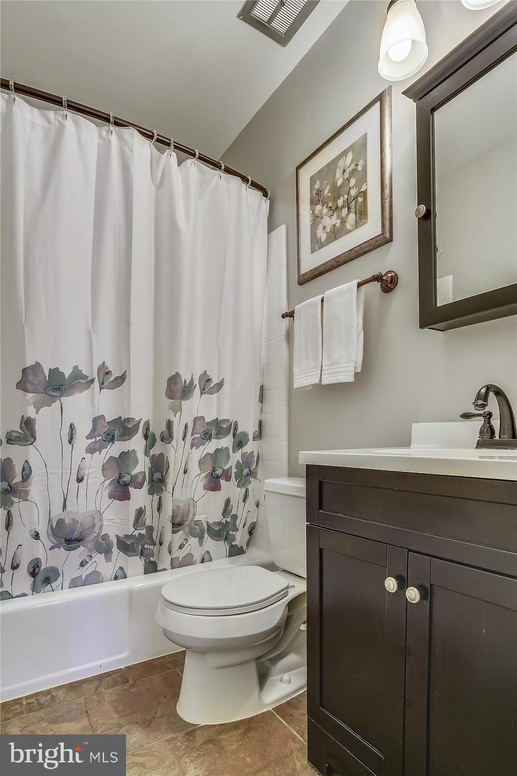 7141 Rice Street Falls Church, VA 22042 - Photo 22 of 37 Full Bath with Shower/Tub