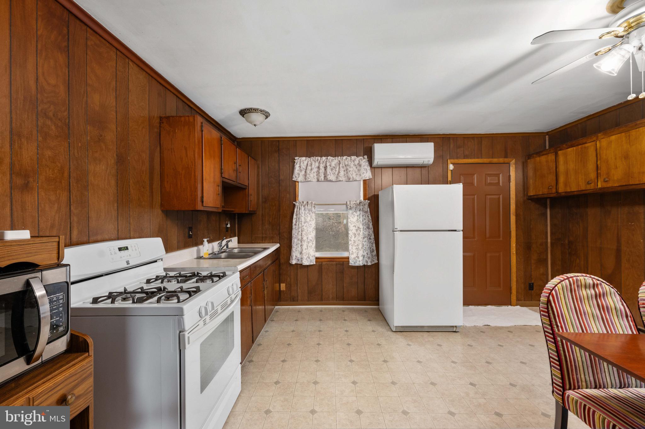 9 Bells Hill Road Stafford, VA 22554 - Photo 12 of 40