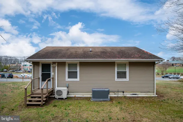 $299,900 | 9 Bells Hill Road, Stafford, VA 22554