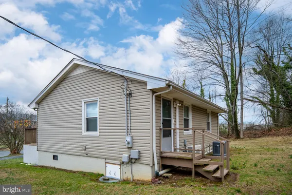 $299,900 | 9 Bells Hill Road, Stafford, VA 22554