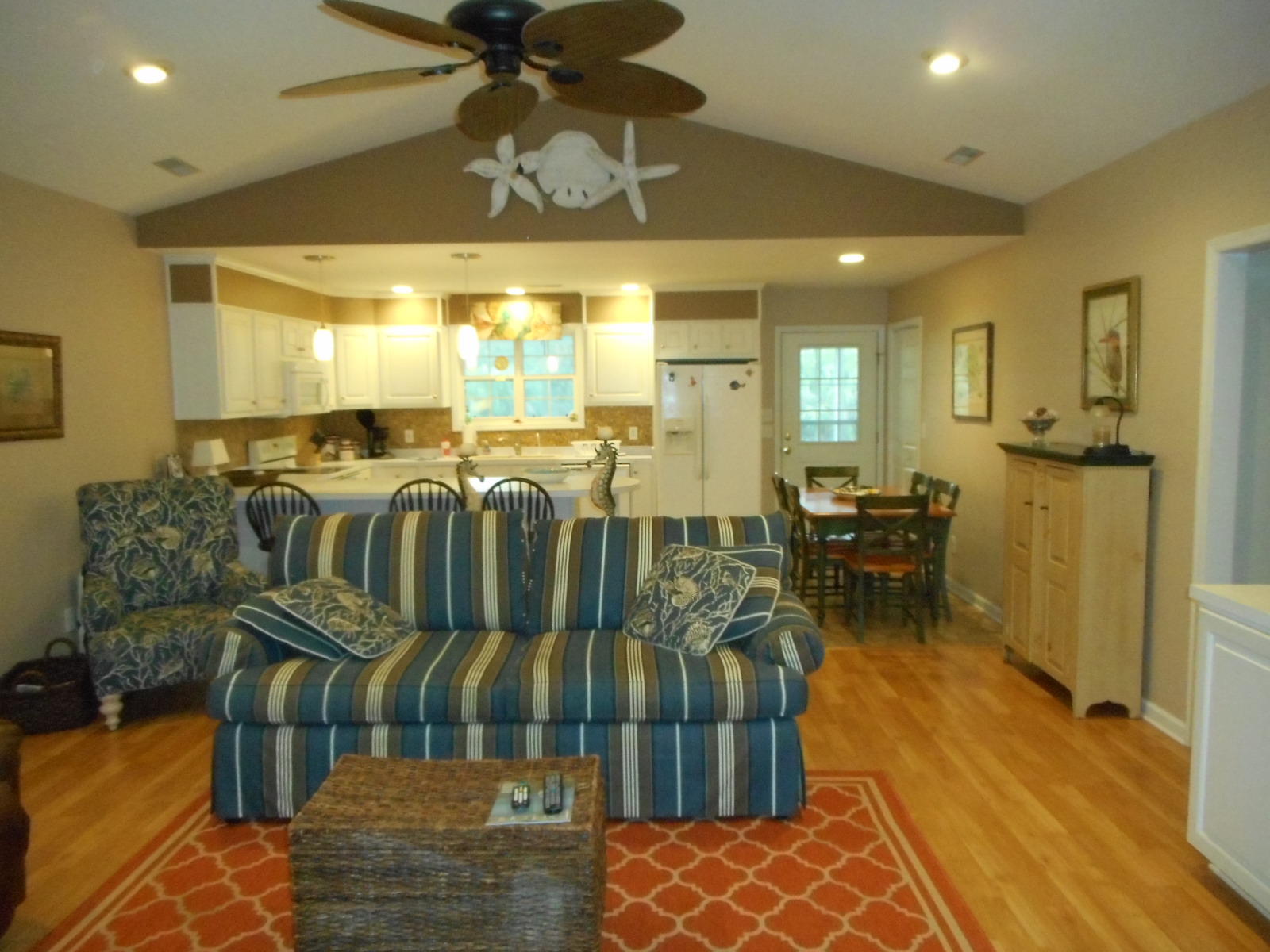 1306 Jungle Road Edisto Beach, SC 29438 - Photo 6 of 20 DSCN4283