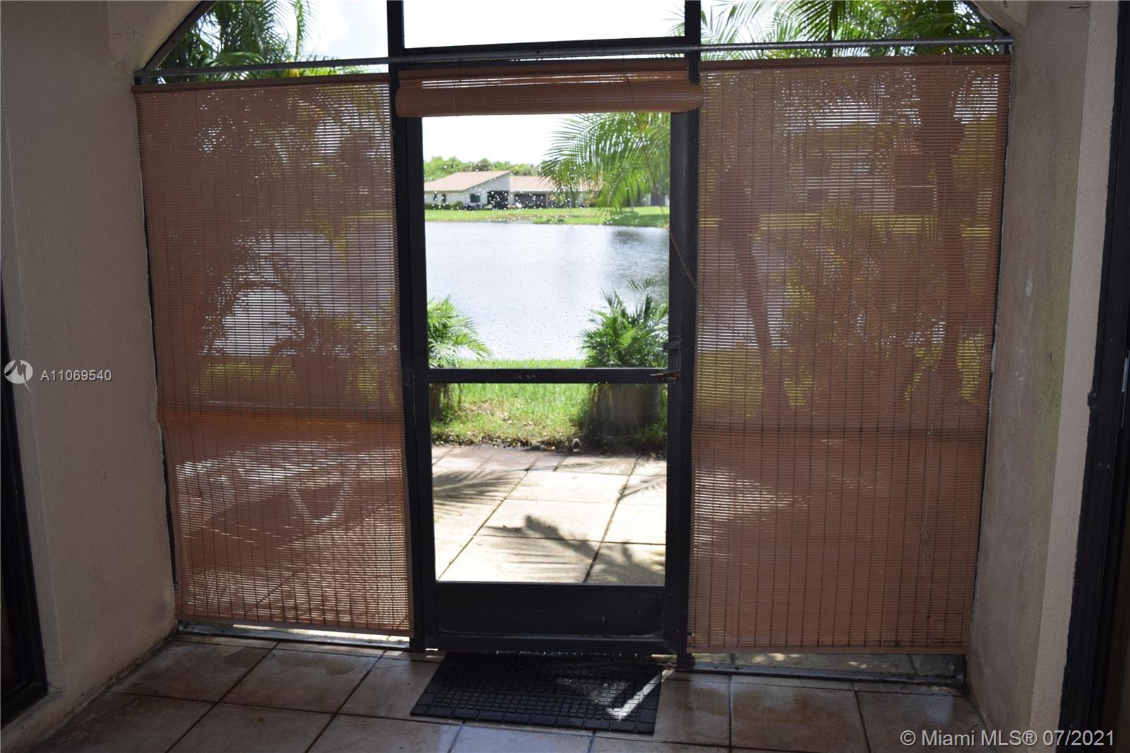 579 Racquet Club Road, Unit 10 Weston, FL 33326 - Photo 11 of 31