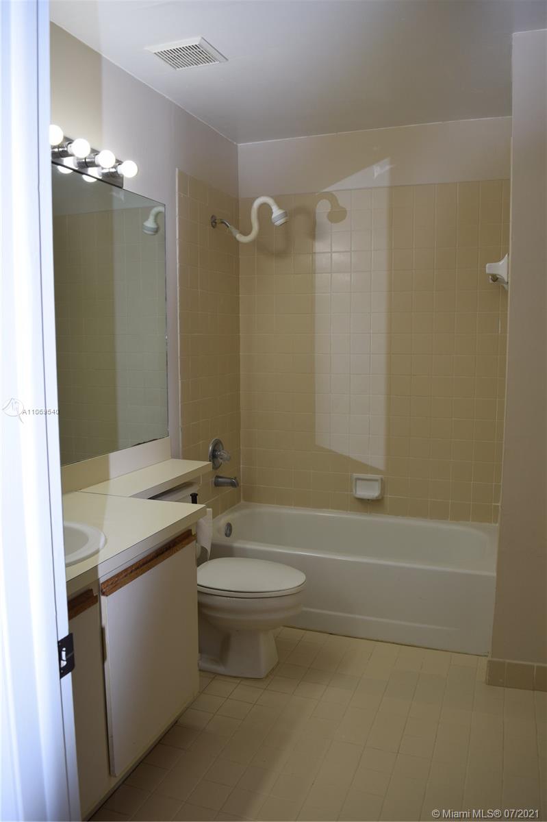 579 Racquet Club Road, Unit 10 Weston, FL 33326 - Photo 24 of 31