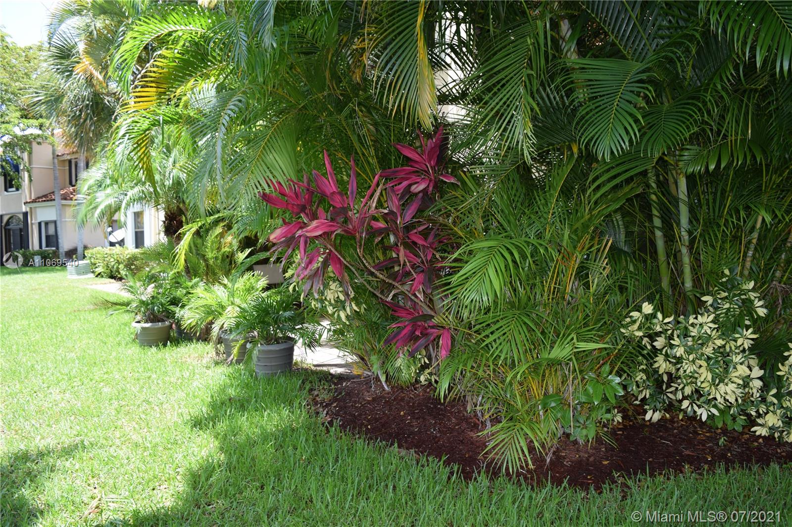 579 Racquet Club Road, Unit 10 Weston, FL 33326 - Photo 10 of 31