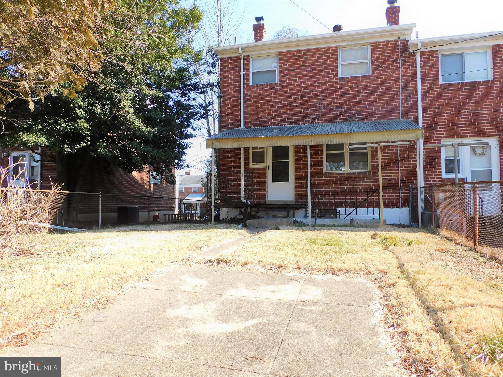 616 Queensgate Road Baltimore, MD 21229 - Photo 28 of 31 Parking pad off the alley.