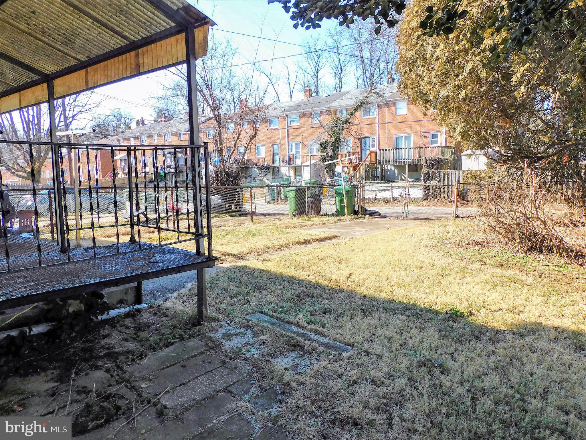 616 Queensgate Road Baltimore, MD 21229 - Photo 29 of 31 Spacious fenced in back yard.