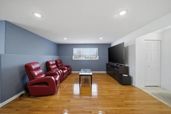 $370,000 | 14125 John Humphrey Drive, Orland Park, IL 60462