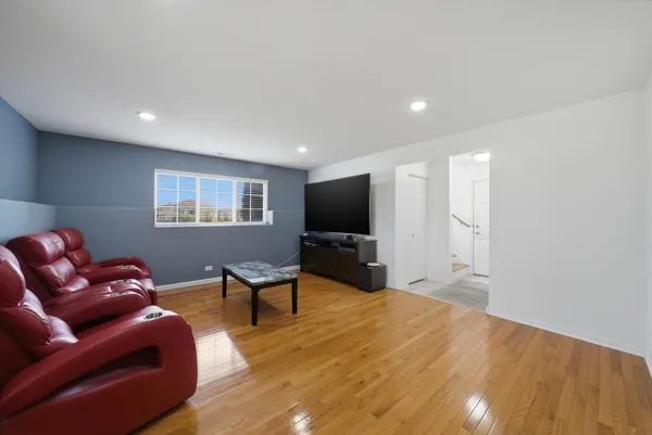 $370,000 | 14125 John Humphrey Drive, Orland Park, IL 60462